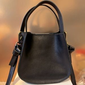 🌸NWT Authentic Madewell The Sydney Crossbody Bag in Black